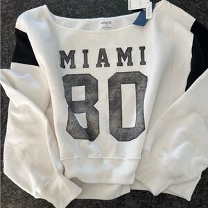 Hollister White and Black Graphic Sweatshirt